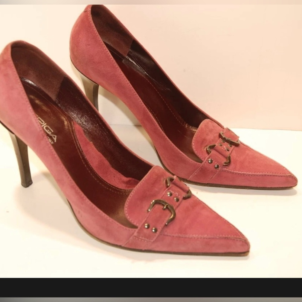 Via Spiga US 8.5 Pink Suede Heels with Buckle Detail